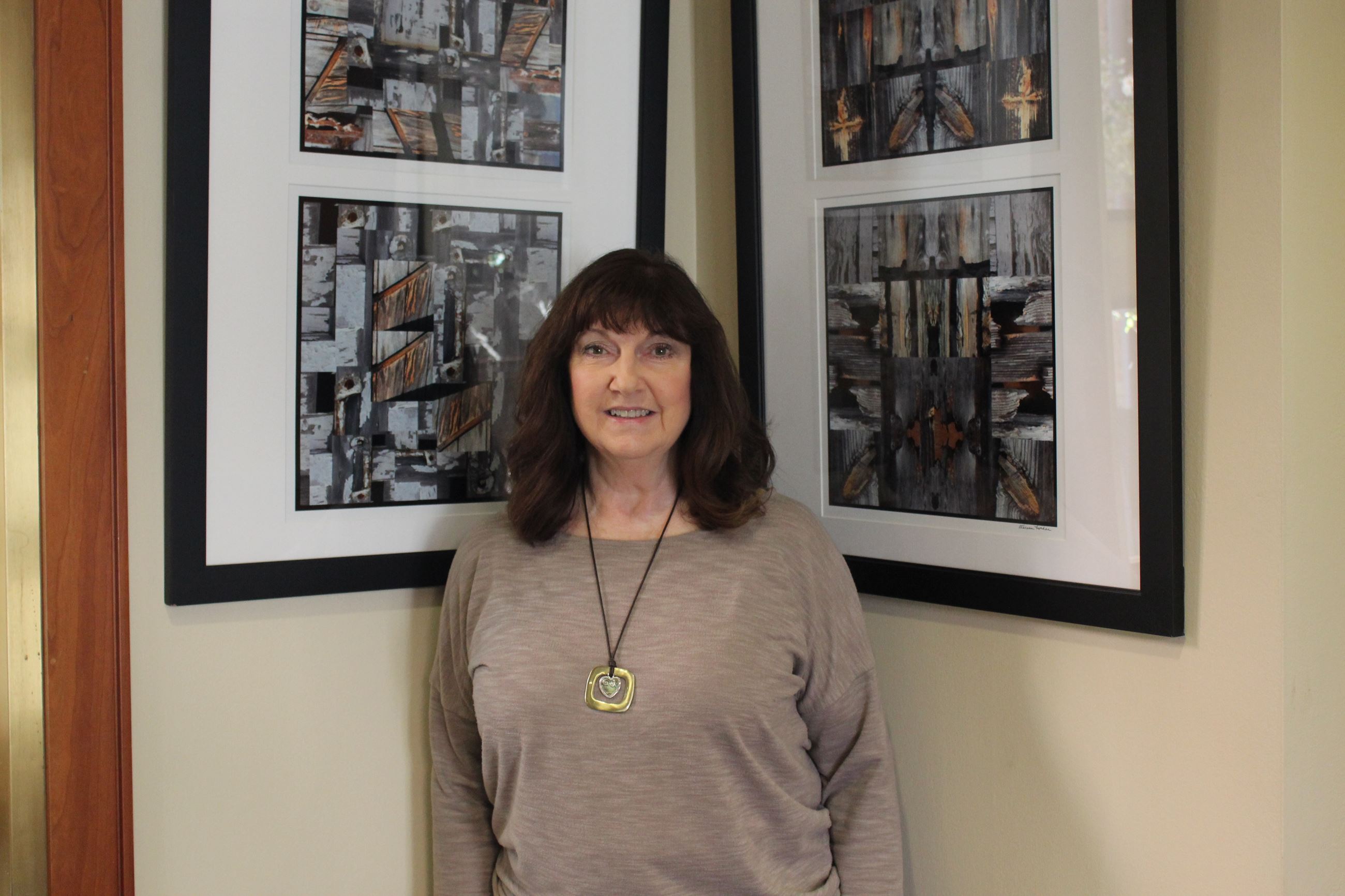 Teresa Foshee with her artwork